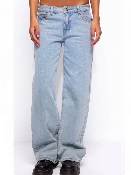 Edikted Denim - Edikted Low Rise Baggy Light Blue Jeans Size Small